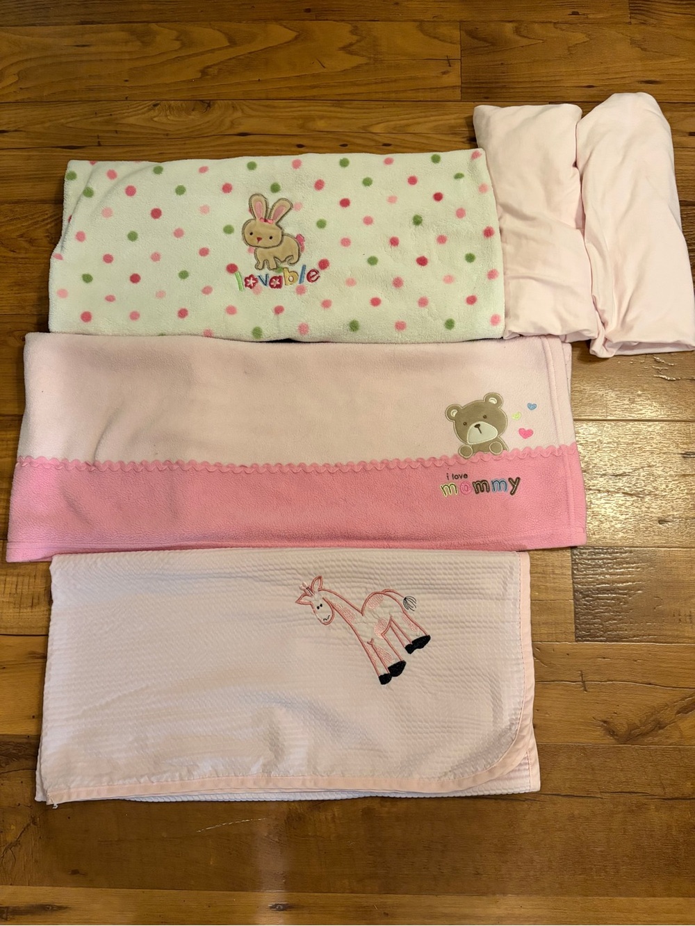 Baby Bundle Of 5 Girls-3 Blankets & Two Small Fitted Organic Cotton Sheets